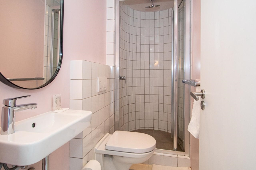 1 Bedroom Property for Sale in Sea Point Western Cape
